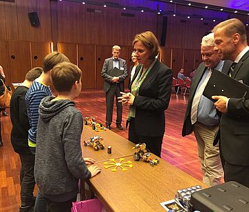 TuWas-Vorstellung mit Schulministerin